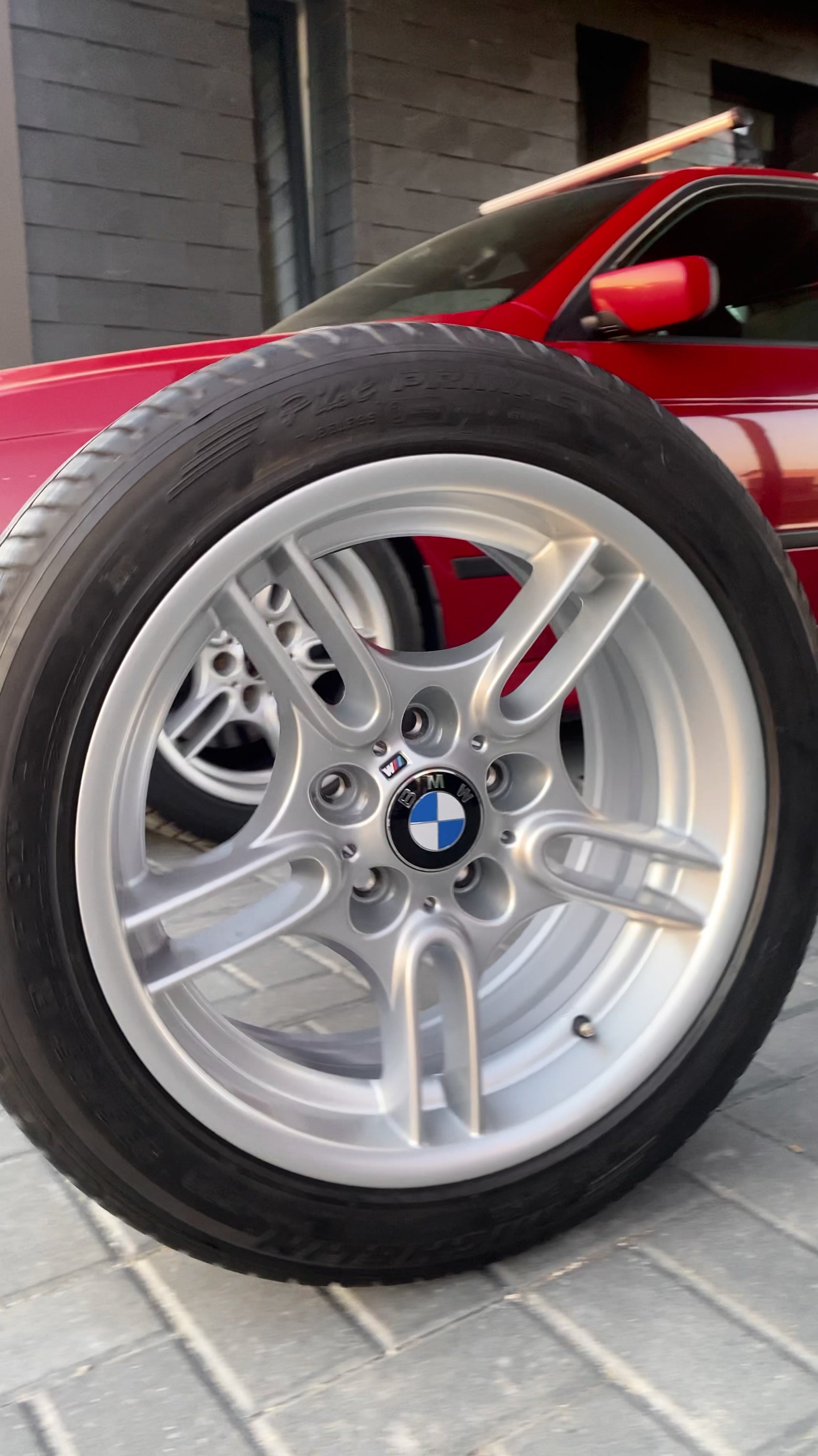 BMW Center Caps bmw floating center caps 68mm center caps